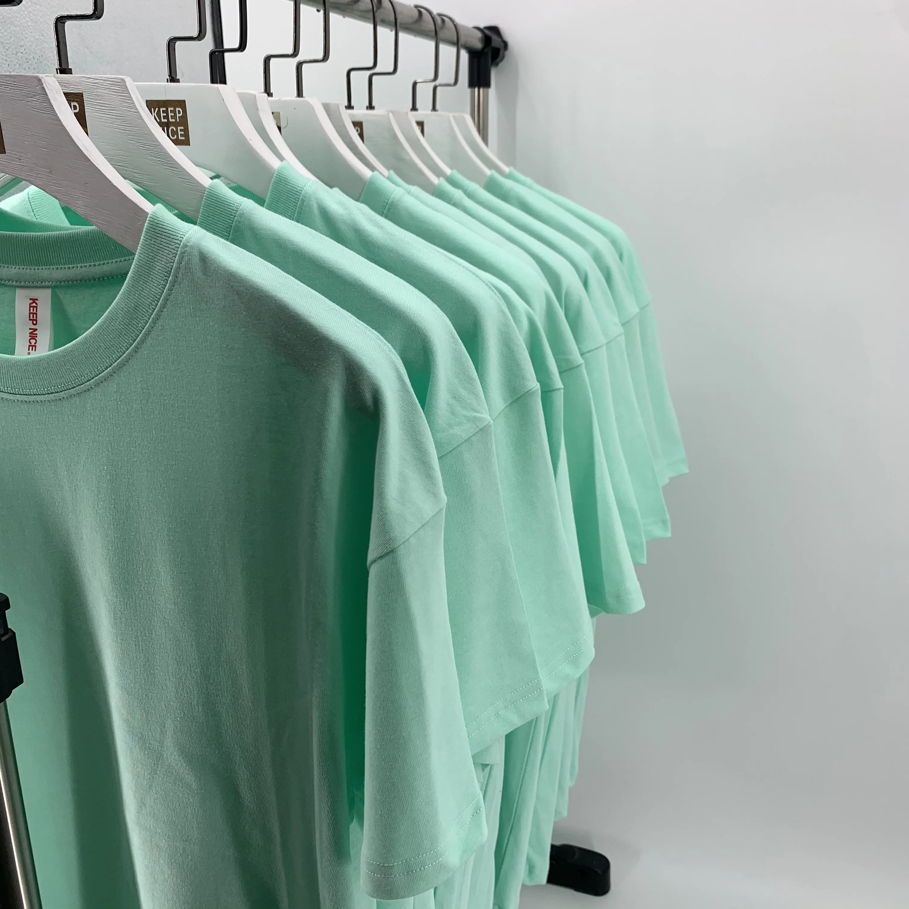 

Custom Wholesale Hip Hop Plus Size Men's T Shirts Comfortable Relaxed Style 100%cotton 240 gsm