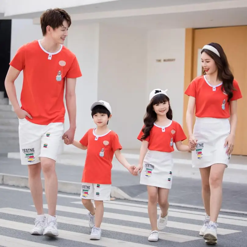 

PJ3738A 2021 Summer parent-child clothing cotton cartoon family couples dress custom logo T- shirt, As picture