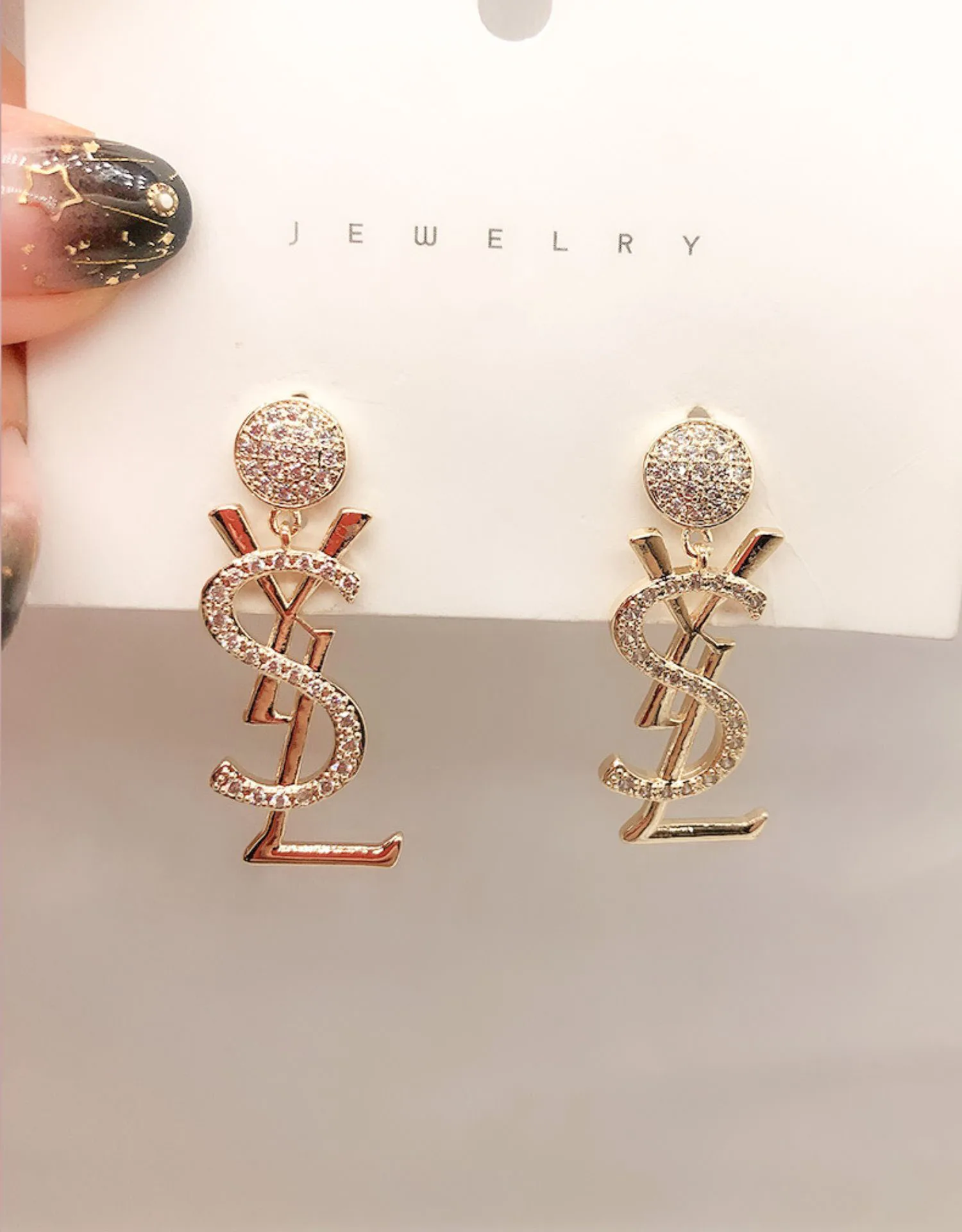 

New styles full diamond letter earrings super fairy fashion trend silver needle earrings for women