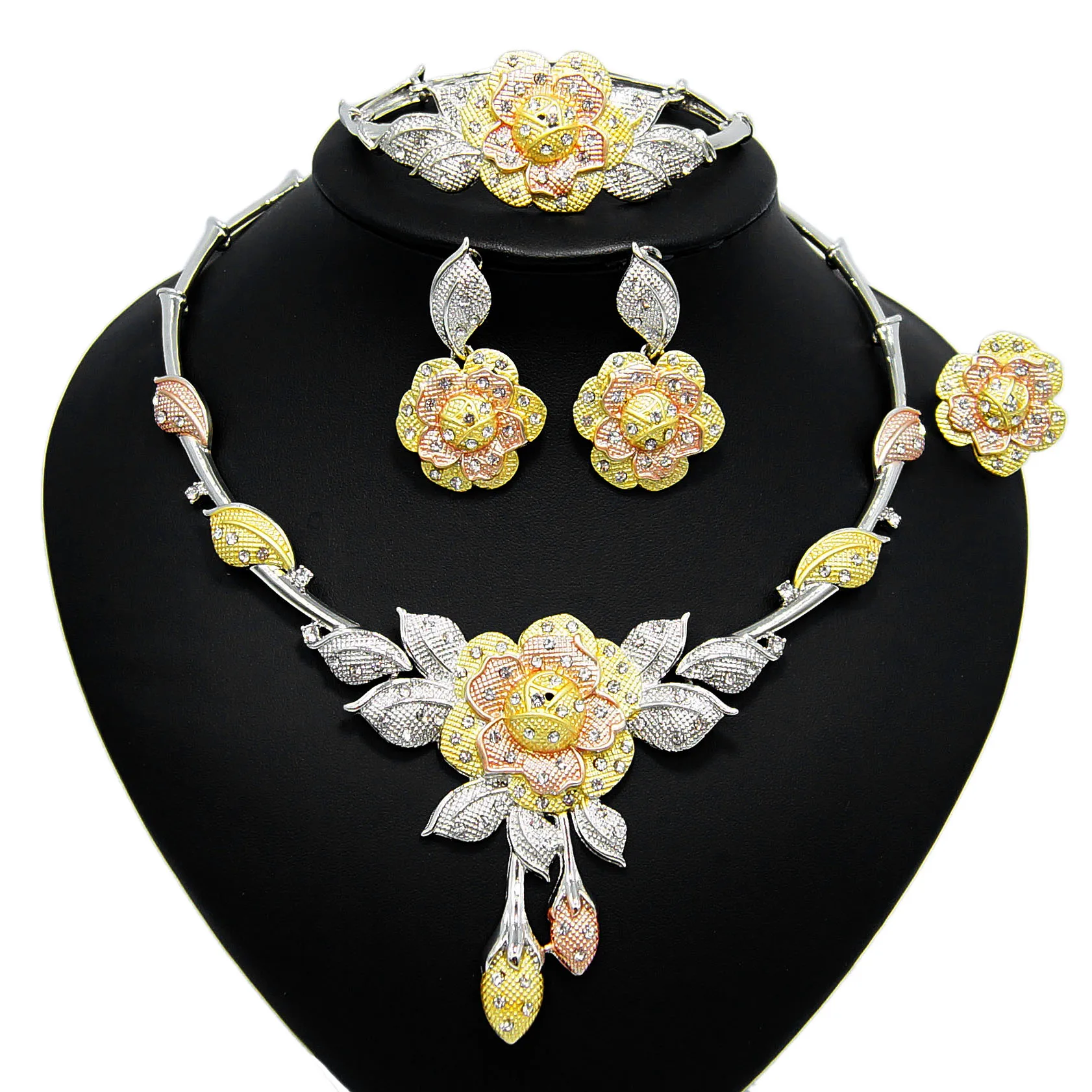 

Panic Buying!!! Latest Flower Shape American Jewelery Set Non-fade 18K Gold Plated New Fashion Copper Alloy Women Jewelry Sets