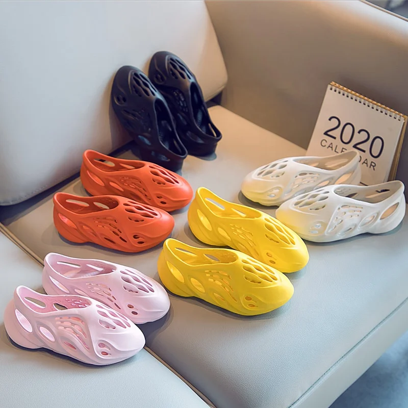 

2021 Wholesale Summer Couples Kids Lovers Fashion Slides Slipper Beach Sandals Jelly Water Shoes Footwear For Girls Boys, Red, white,black, apricot, orange