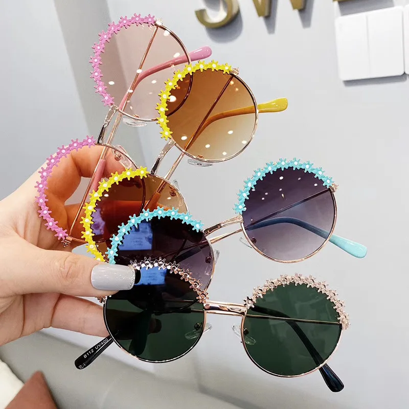 

Girls fashion eyewear kids round frame trendy sunglasses with flower, Mix color