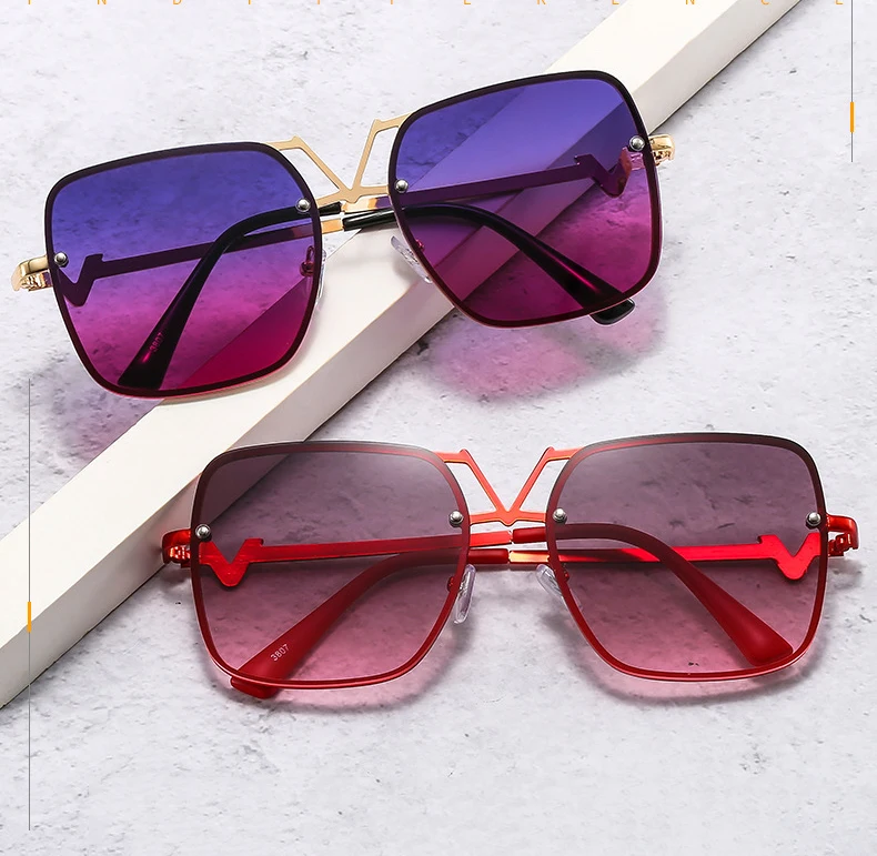 

Qmoon Luxury Women's High Quality Fashion Sunglasses Customized Logo Fashion Square Sunshade Glasses Sunglasses with logo 2022