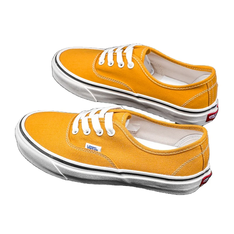 

Wholesale Durable Using Low Price 10 Colors Men's Canvas Rubber Shoes Trendy