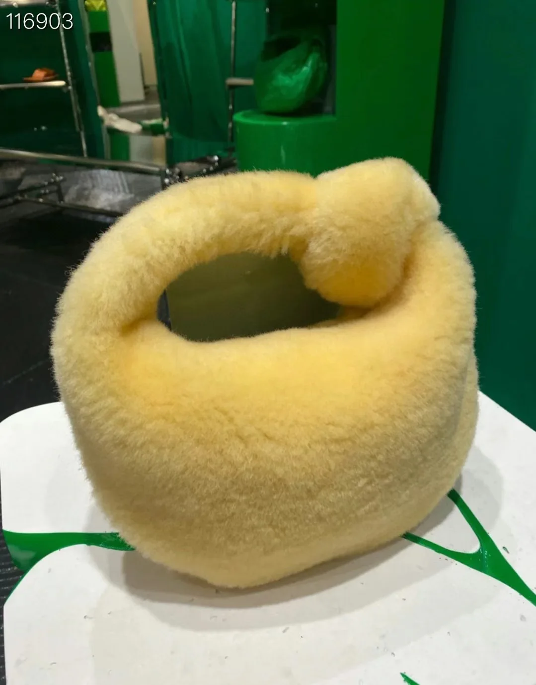 

B Home Fashion All-match Plush One-shoulder Portable Underarm Bag Plush Handbags 2021 Autumn And Winter New