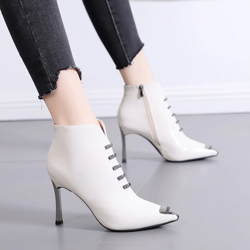 

Deleventh Shoes Woman Wholesale New Metal Pointy Toe Stiletto High Heels Martin Boots Winter 2020 Sexy Ladies Boots Black White