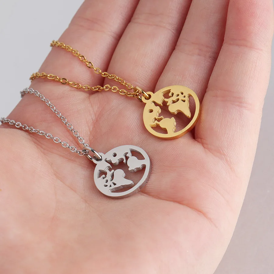 

Creative Designer Jewelry World Map Necklace Mirror Stainless Steel Round Hollow Map Pendant Necklace For Gift, Gold silver
