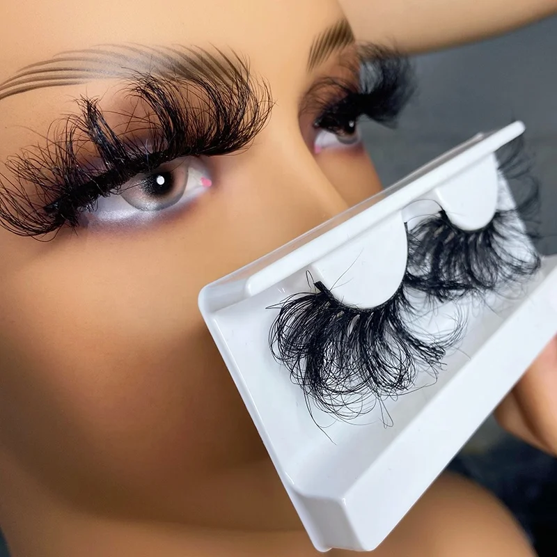 

Free sample 3D 25mm fan eyelashes holographic eyelash packaging box fluffy synthetic mink lash wholesale vendor