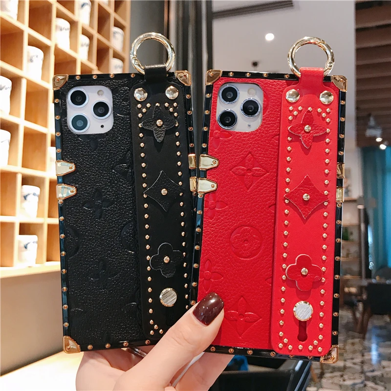 

High end Fashion case For iPhone 12 11 pro max Genuine Leather Back Wrist Holder Phone Case for iphone xs max 8plus xr