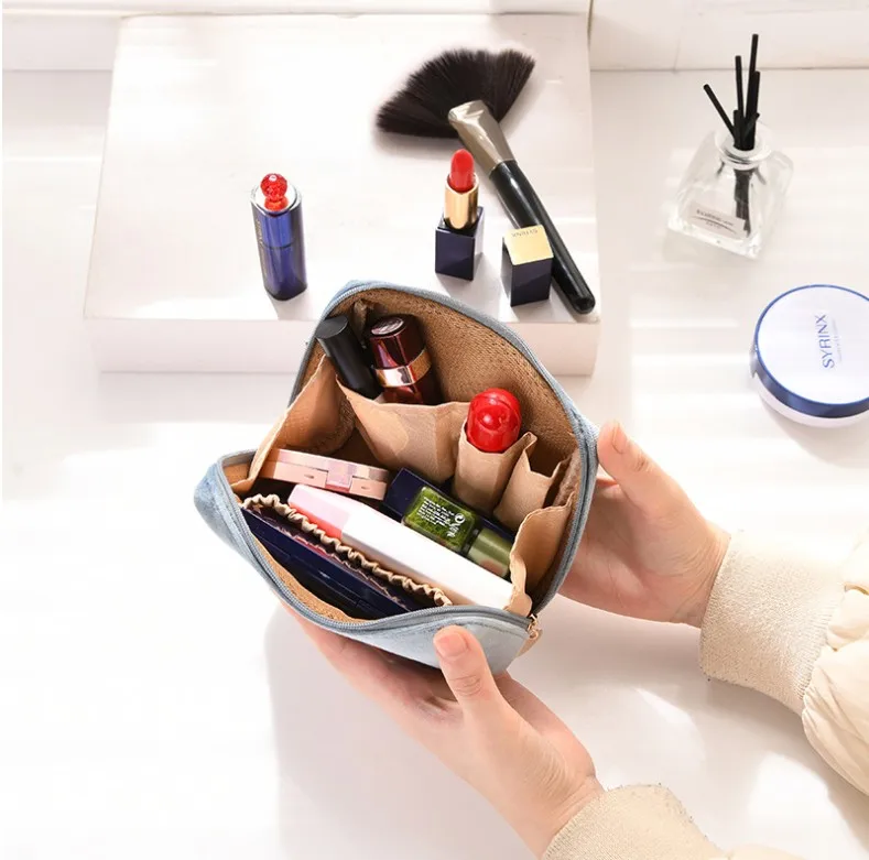 

factory stock korea stock beautiful u embroidery can custmized logo mini storage makeup lipstick bag