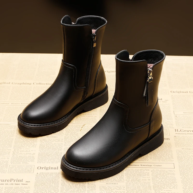 

The New Design Custom Women's Winter Short Shoes Classic Fashion Popular Martin Boots, Black