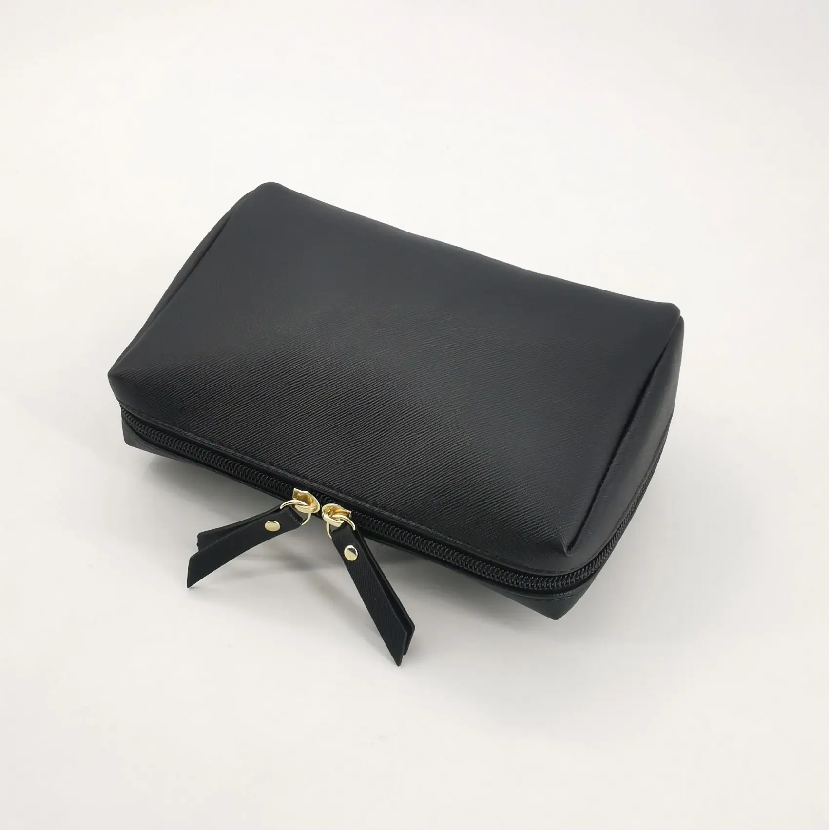 

Black Vegan Leather Cosmetic Bag OEM Zipper Pouch for Makeups Bags