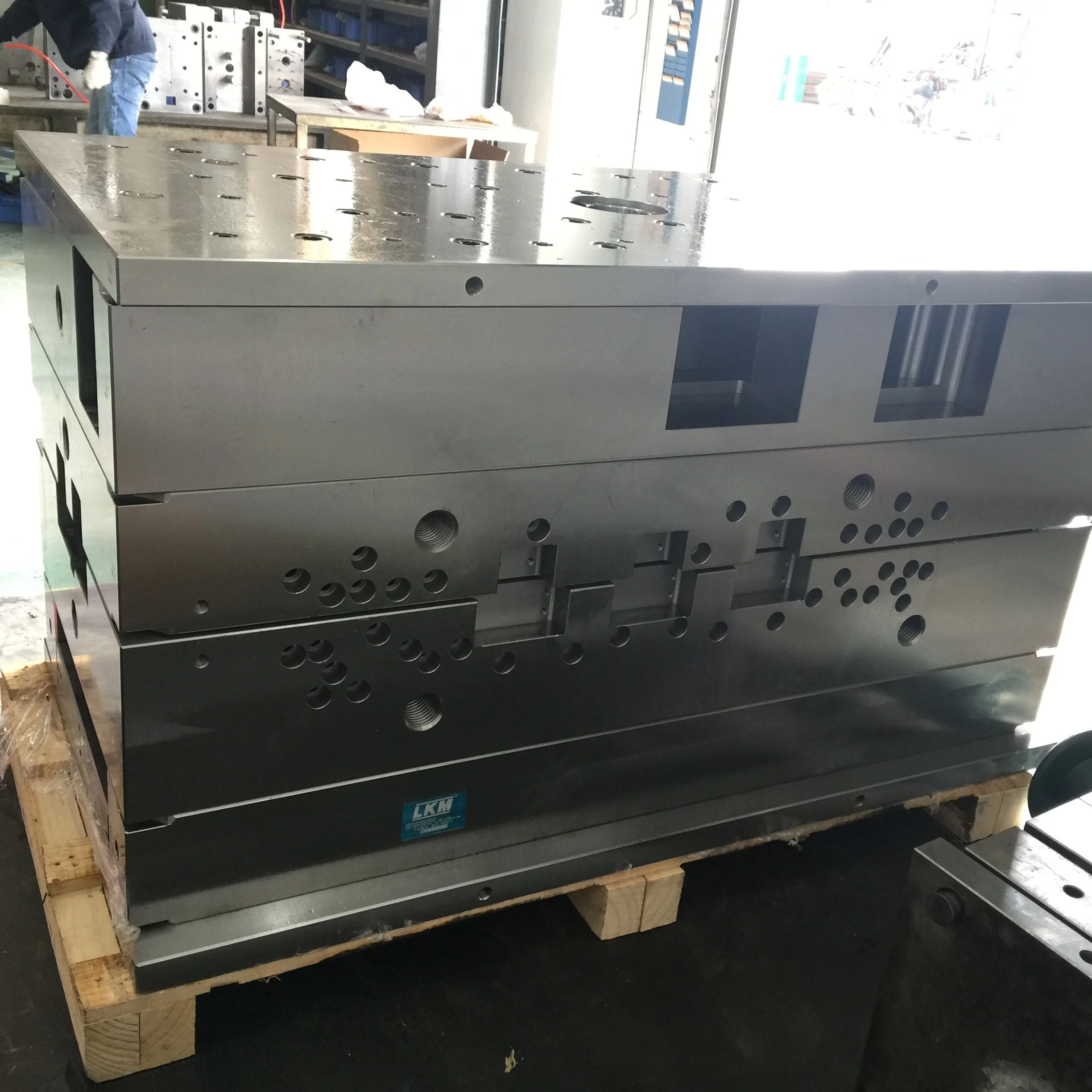 Customized Empty Car Battery Case Plastic Cases Mould With Iso9001