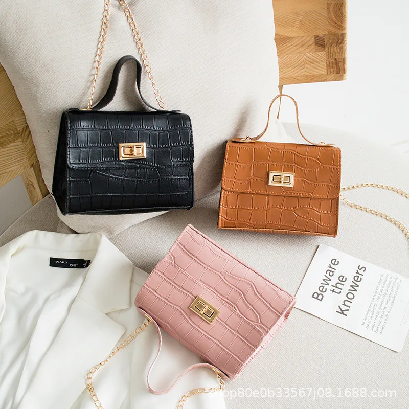 

2021 Hot Selling Women Velvet Handbags Ladies New Fashion Single shoulder chain Handbag Christmas Suede Cross-body Square Bags, Picture color