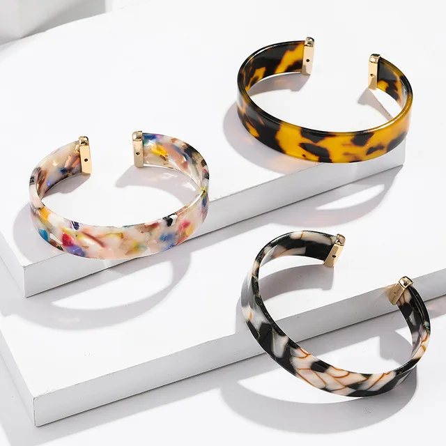 

New Design Metal Sealing Acrylic Bangle Cuff Colorful Acrylic Bangle Bracelet for Women