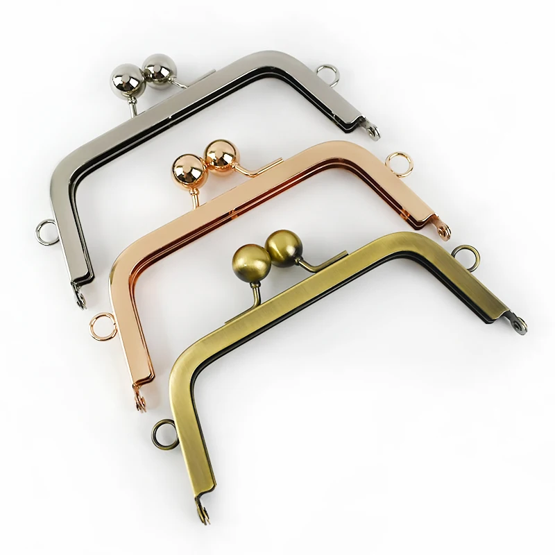 

Meetee B-H025 Trapezoid Non-hole Iron Wire Ear Racket Bead Head Sewing Bracket Wallet Frame Bag Handle, Light gold,silver,bronze