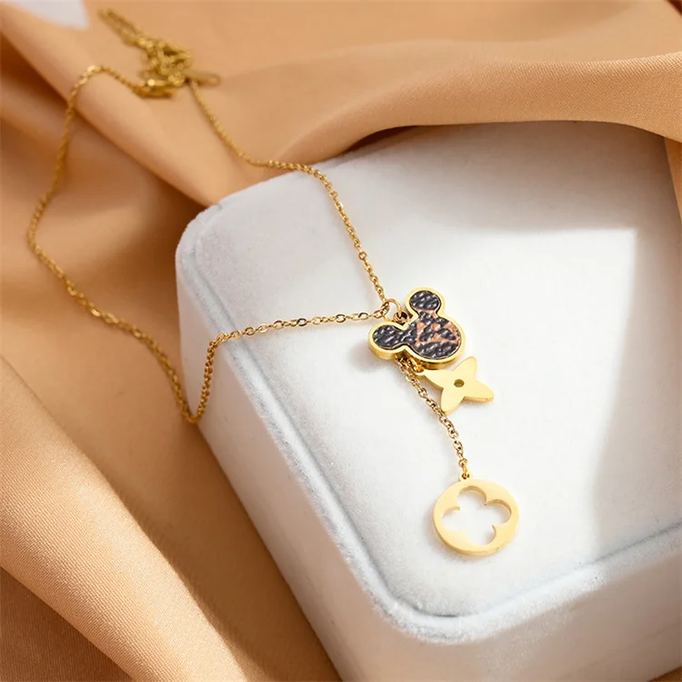 

Wholesale New Fashion Cute Dainty Titanium Steel 18k Rose Gold Women Lucky Grass Mouse Necklace