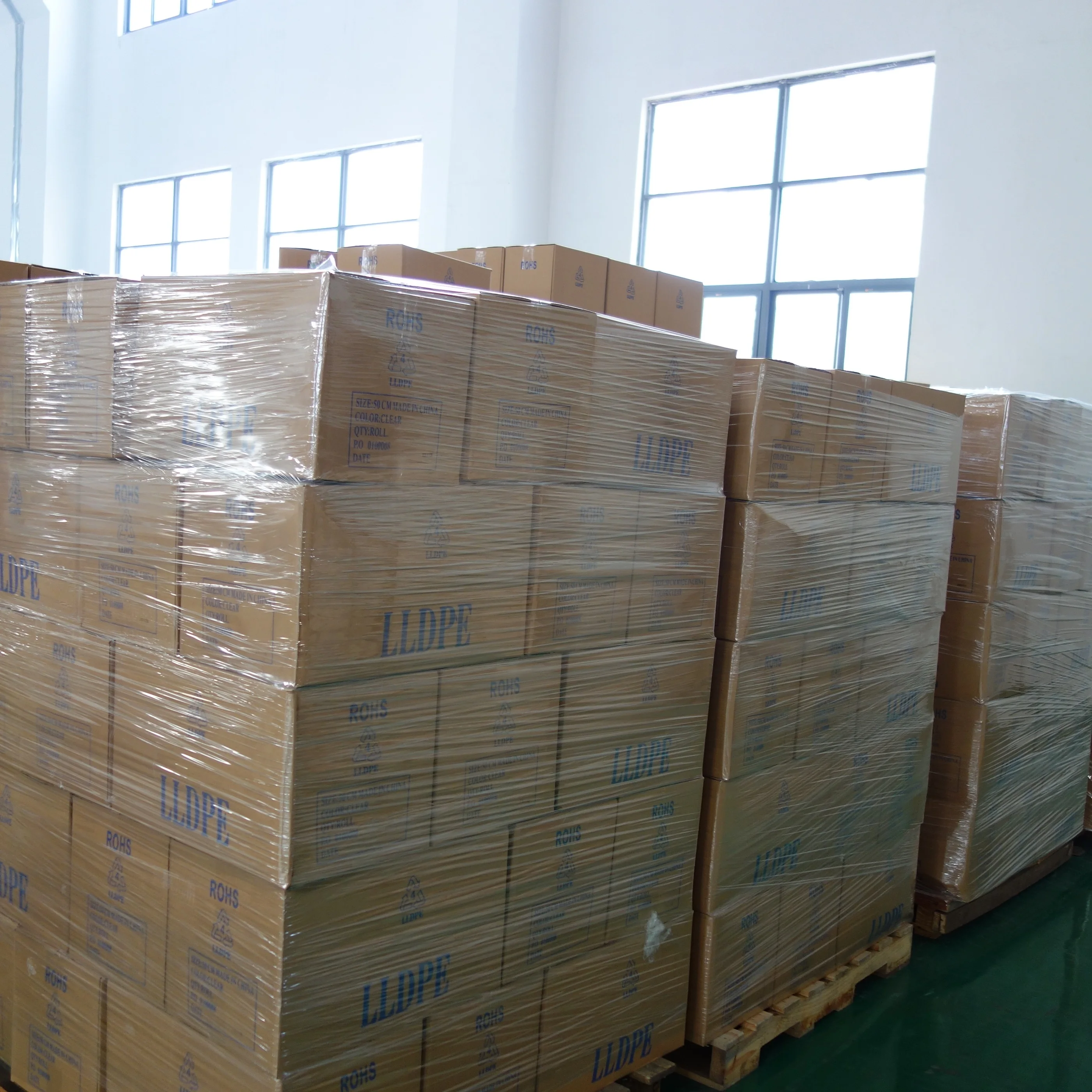 工业保护 pe/lldpe 塑料包装膜超大卷拉伸膜机/手工使用