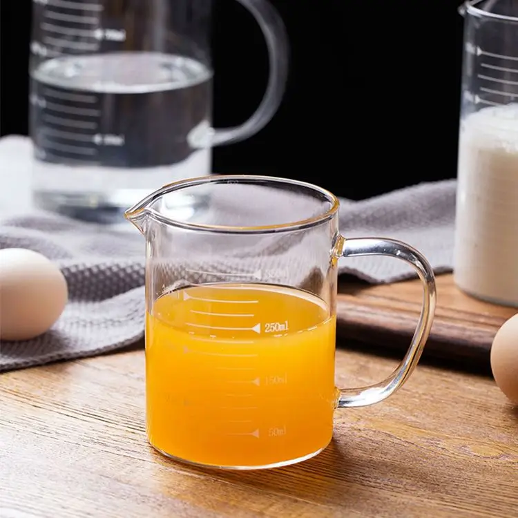 

Single Wall Glass Borosilicate Beverage Coffee Cups Easy To Clean Glass Measuring Cup With Lid, Clear