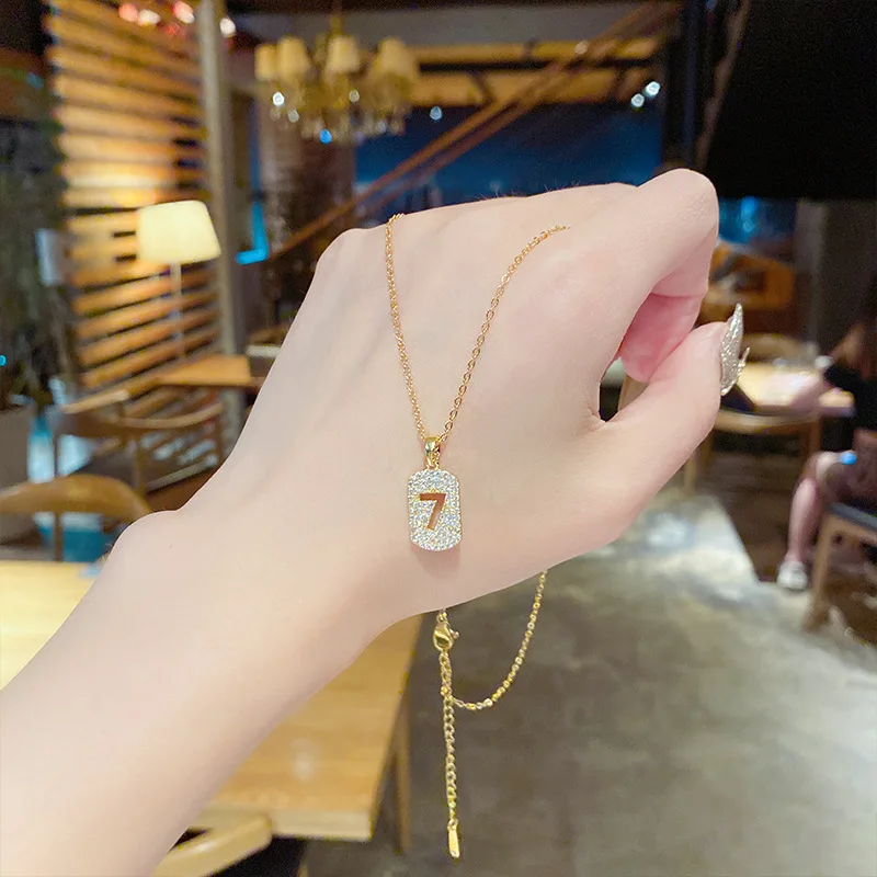 

No Fade 18K Gold Plated Full Diamond 7 Number Pendant Necklace Sparkling Crystal Rhinestone Geometric Hollow 7 Number Necklace