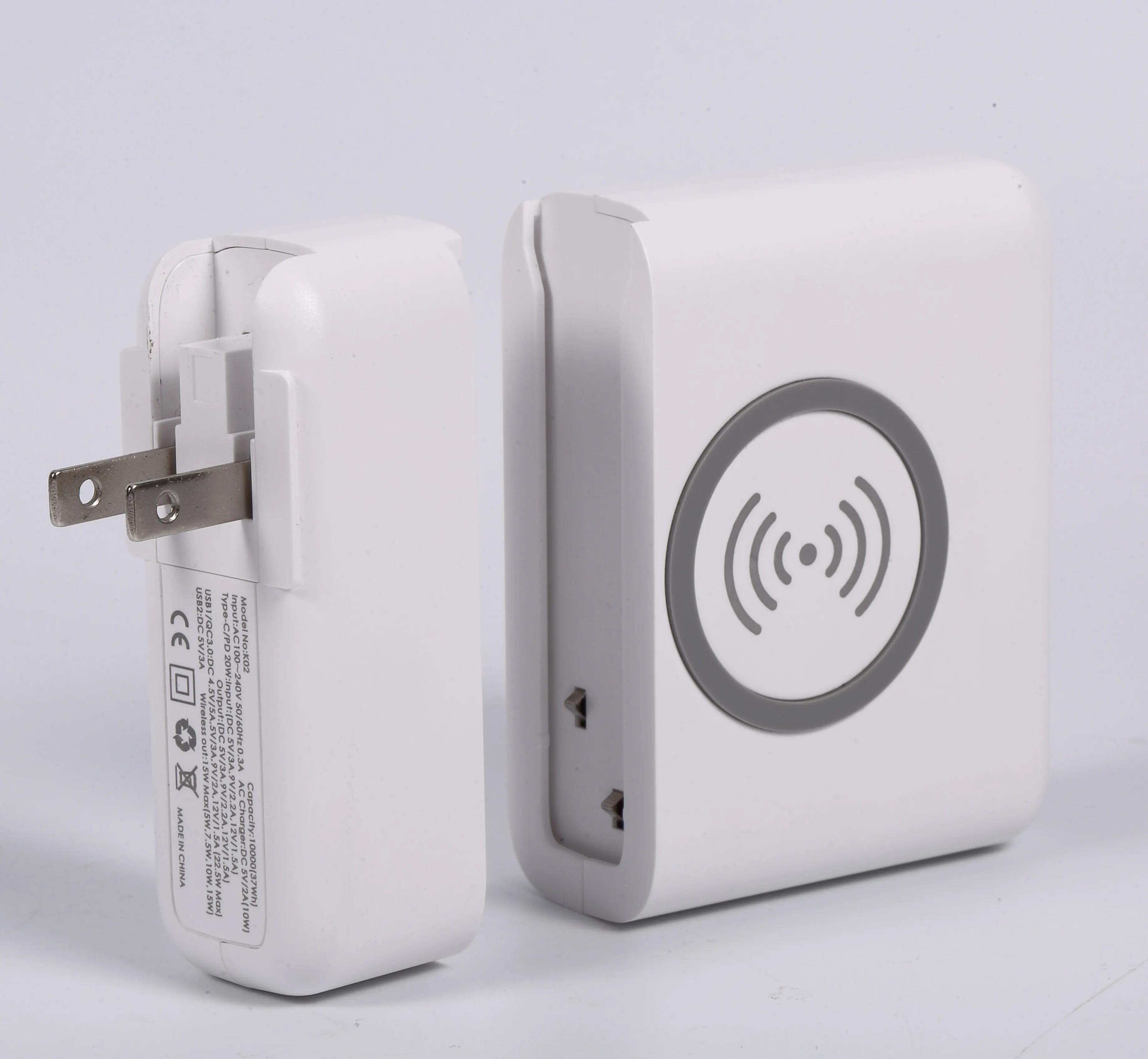 

Free Sample Type C Wireless Mini Power Bank Portable Battery for iPhone12 PD18W Wall Charger