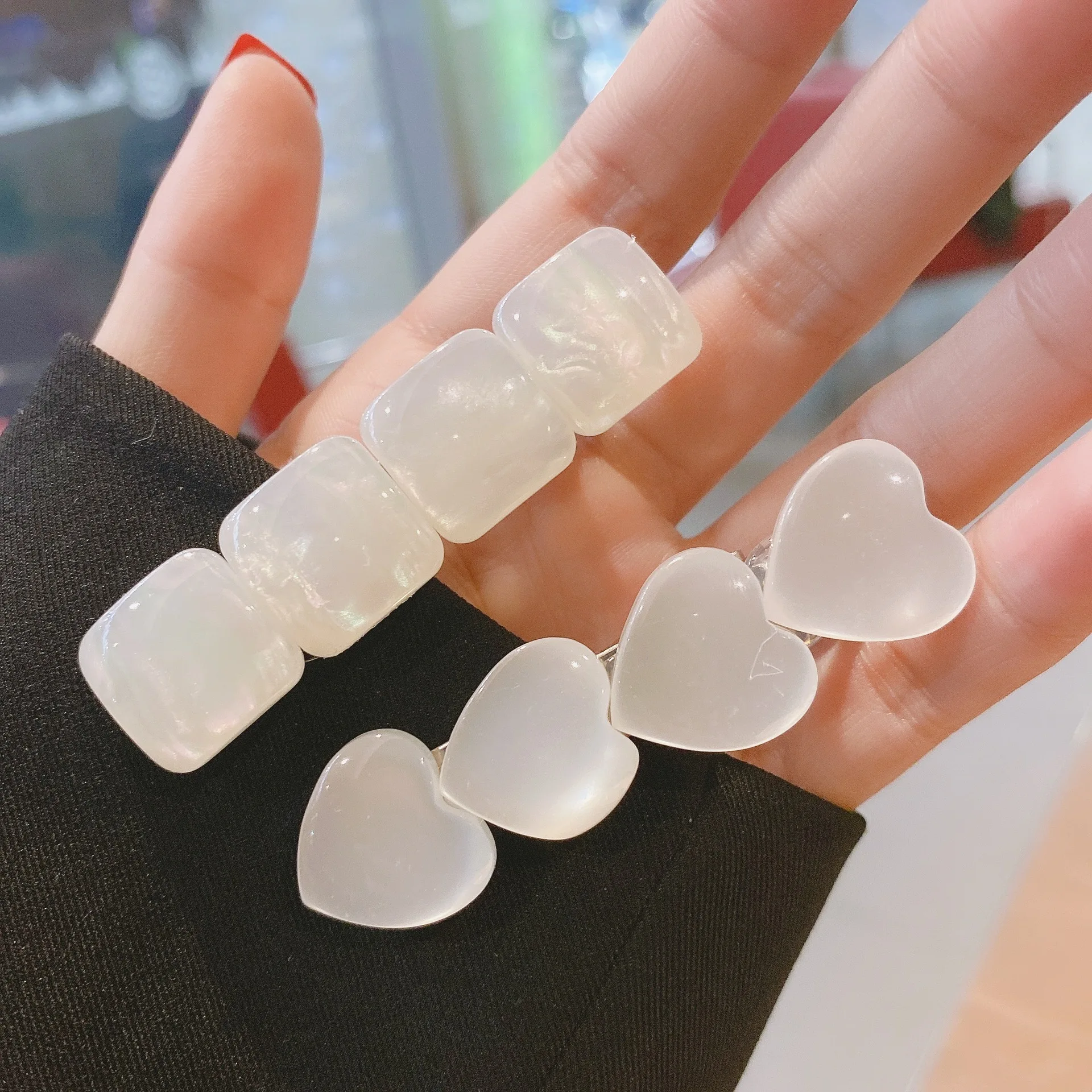 

OUYE Imitate Opal Imitated Shell Hairpins 2 Pack Set White Hair Accessories Female Minor Hairpin Side Clips, Colorful