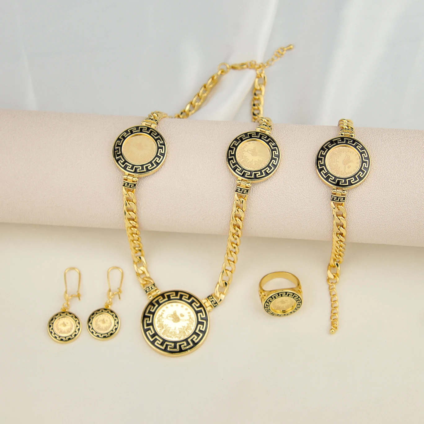 

Hot Selling Set of Gold Jewelries 4pcs Jewelry Set Brass 18k Gold Coin Arabic Jewelry Set