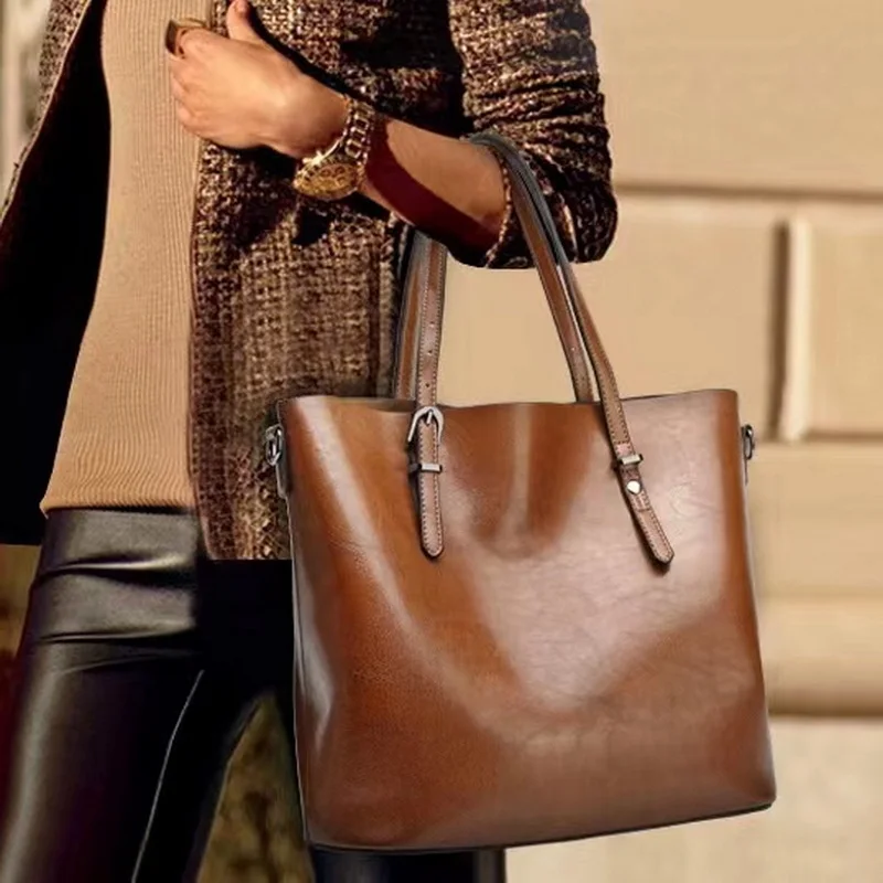

2022 Large Capacity Strap Shoulder Bag Designer Tote Handbag Leather Handbags black women's tote bags with pocket
