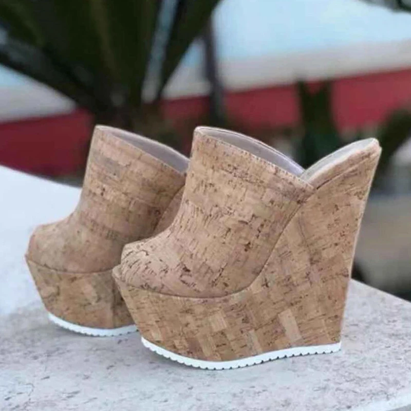 

2022 New Summer Women Wedges Slippers Comfortable Transparent Non-Slip Platform Open Toed wedges Roman Women's Sandals Shoes