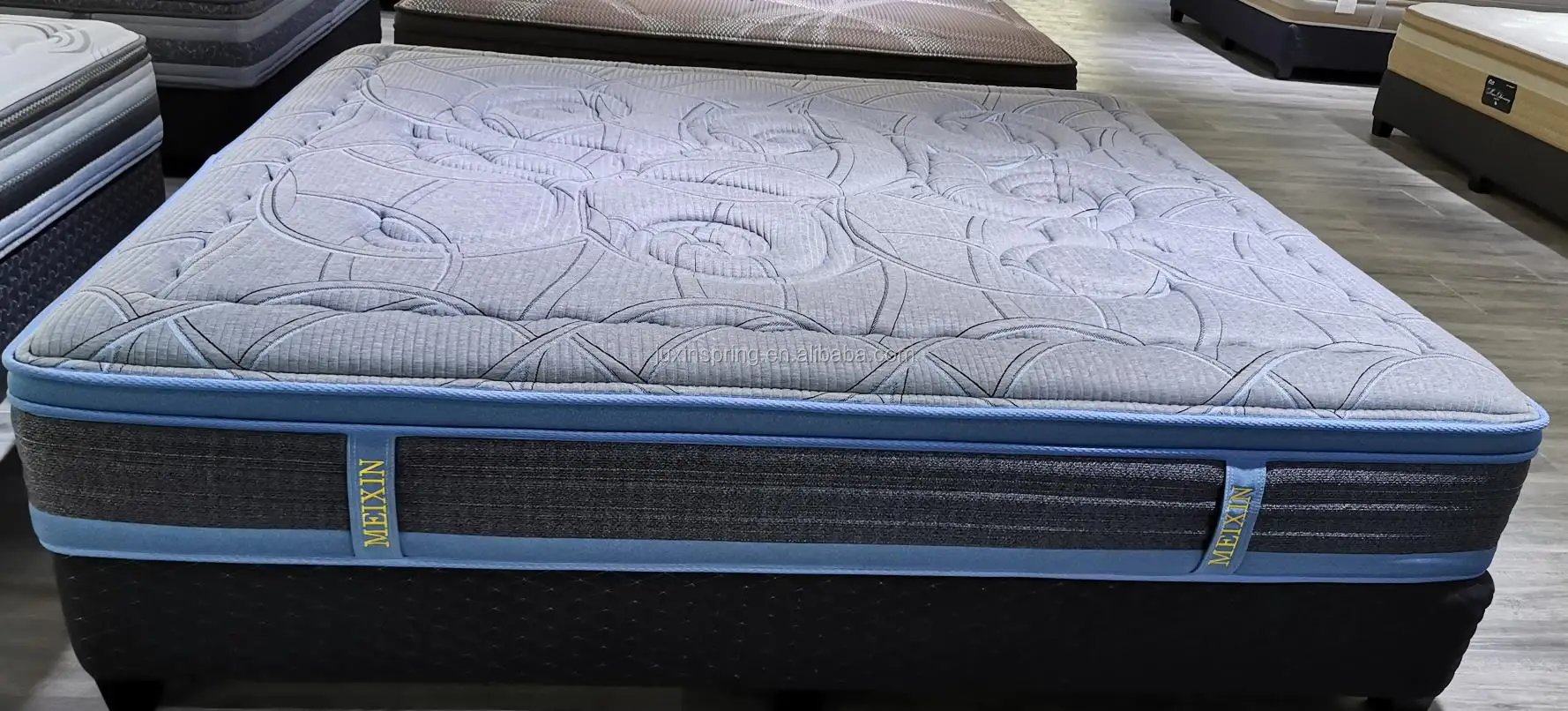 Factory OEM/ODM 12 Inch Comfortable gel infused memory foam hotel bed pocket coil spring mattress