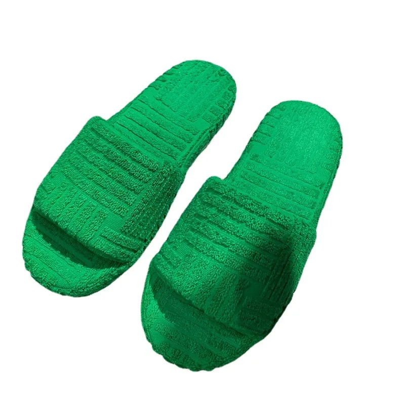 

Free sample 2021 Wholesale soft house unisex slippers winter cotton warm plush women home slippers