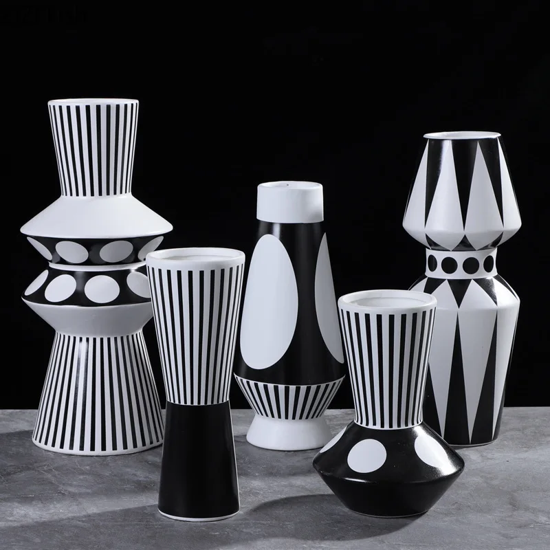 

Simple Modern Black White Ceramic Flower Arrangement Container Irregular Geometric Vase Living Room Countertop Decoration
