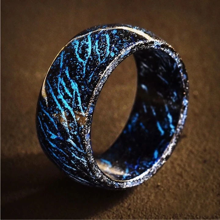 

2021 Latest Design Fashion Men's Accessories Ring Luminous Resin Ring, Like picture