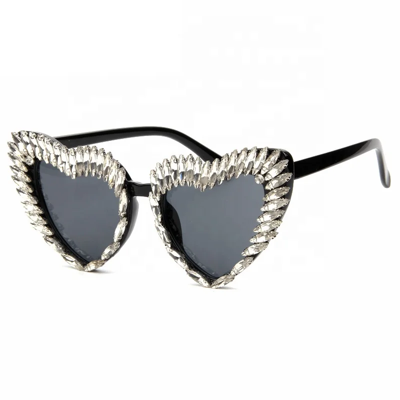 

Hot style cat eye sunglasses for women with diamond heart shape sunglasses exaggerated retro supply