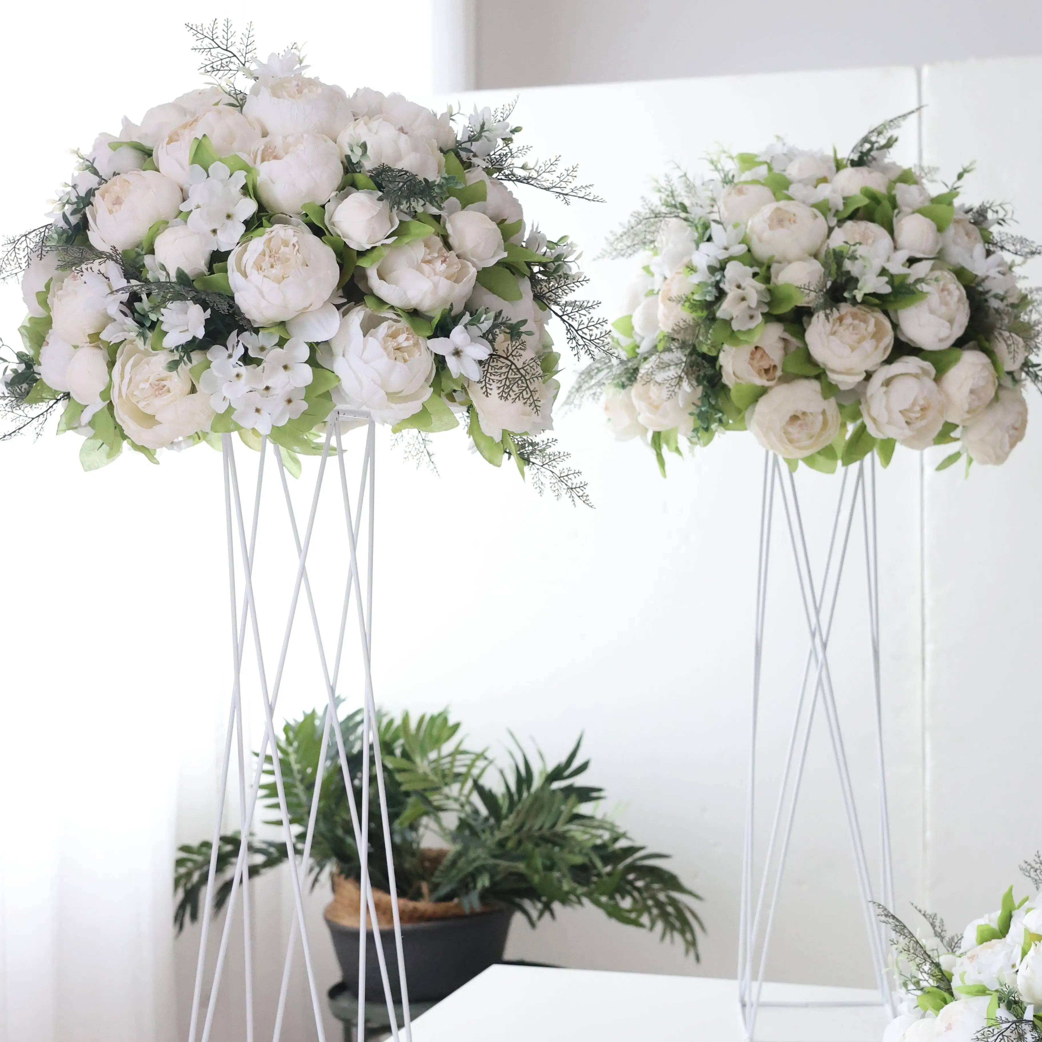 

Wedding road lead large flower ball silk flower rose wedding stage Roman column arranged flowers centerpieces floral suppliers