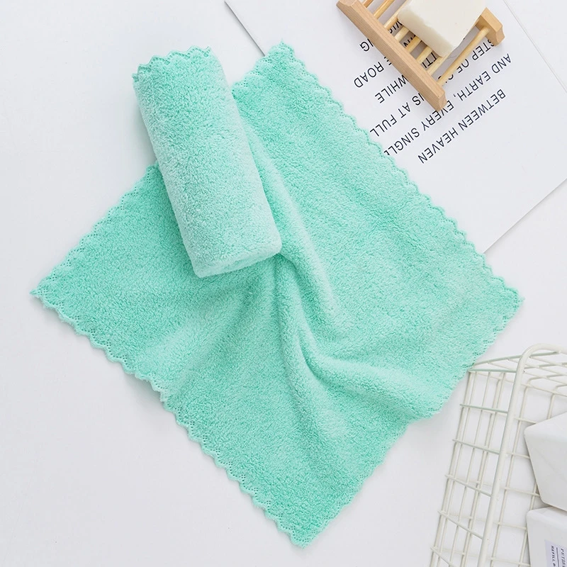 

Coral Fleece Microfiber Cleaning Towel Green Color 30*30CM 300GSM Highly Water Absorbent Durable Easy To Use Design 0.1%DropRate