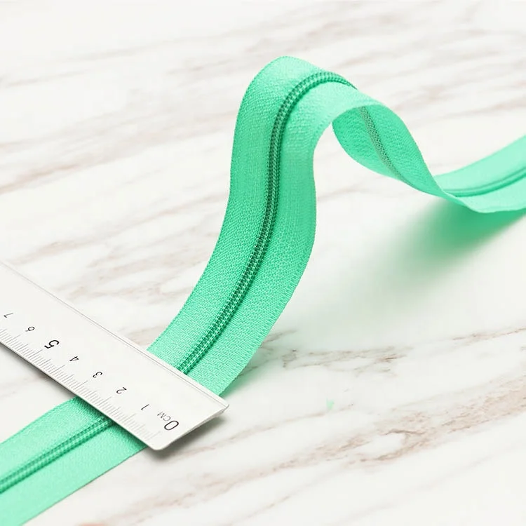 
all size high quality nylon zipper long chain slider factory 