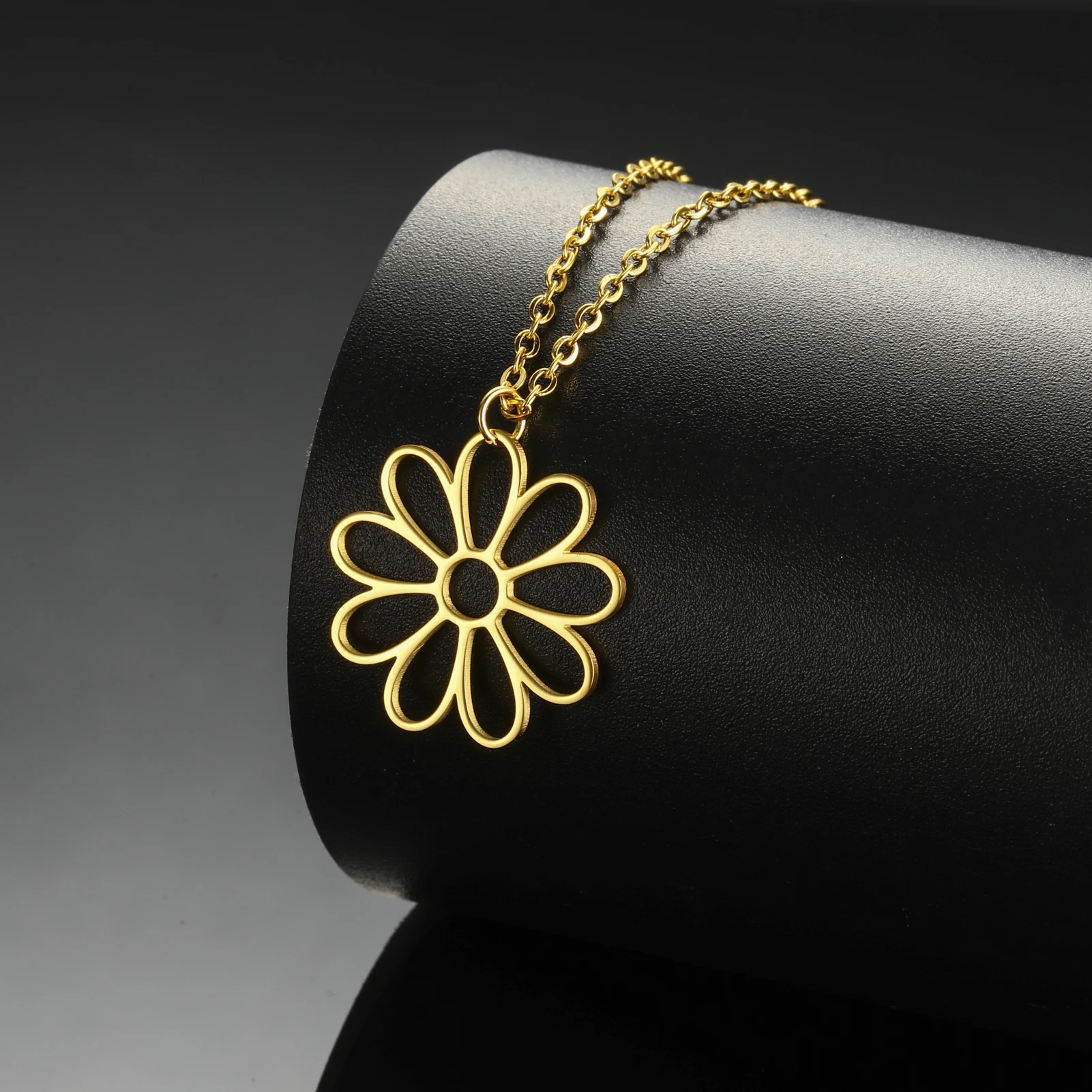 Myshape Simple Flower Pendant Necklace Stainless Steel Gold Color Women Girls Choker Necklaces Fashion Jewelry Mother's Day Gift