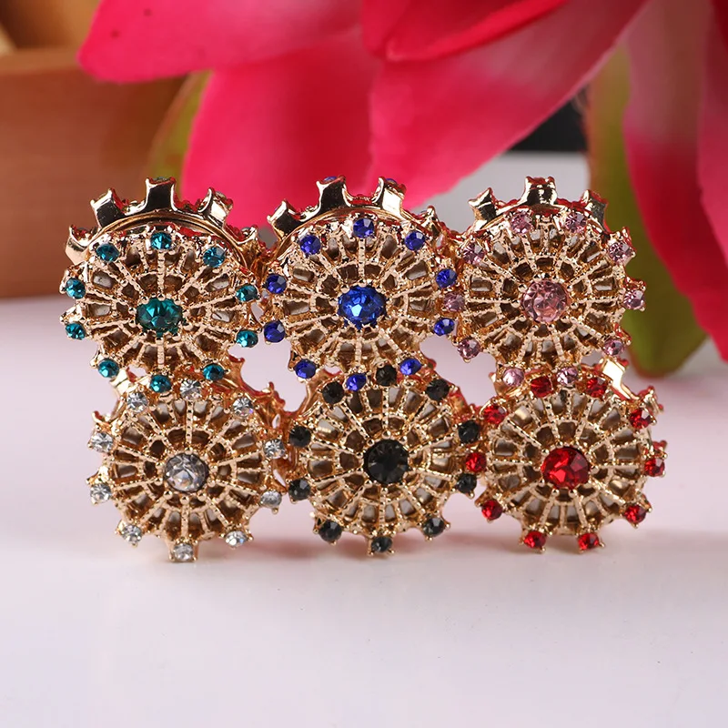 

Muslim Brooch Hijab Scarf Pins New Light Weight Crystal Flower Magnetic Brooch Pins with 2 Powerful Magnets, Picture color
