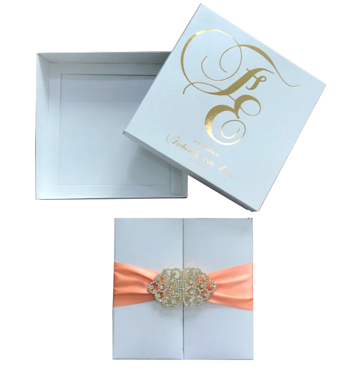 

Gorgeous White Silk Invitation Box Gold Mirror Acrylic Wedding Invitations Card Suite with Ribbon Stationary