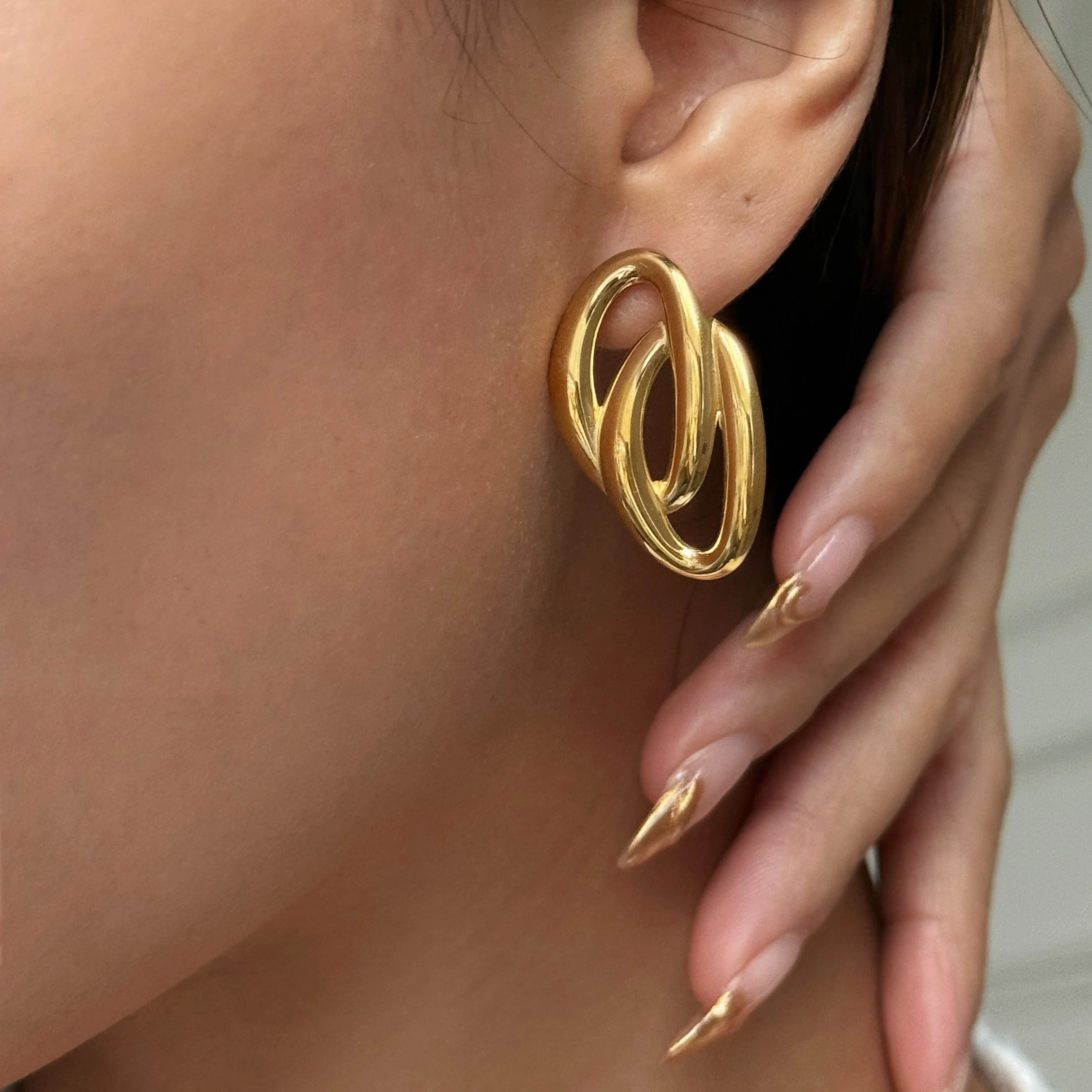 

2024 HOT Dazan 18k Gold Plated Winter Hypoallergenic Stainless Steel Vintage Finely Polished Double Hoop Earrings Dancer Jewelry