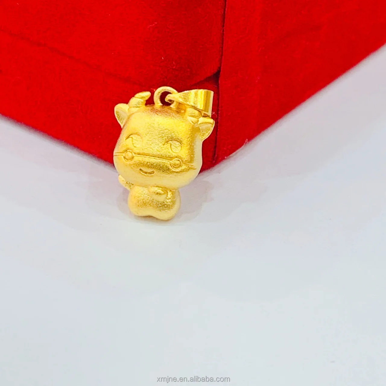 

Fashion New Products Sand Golden Bull Pendant Zodiac Bull Necklace Brass Gold-Plated Bull Pendant Spongebob Taurus Jewelry