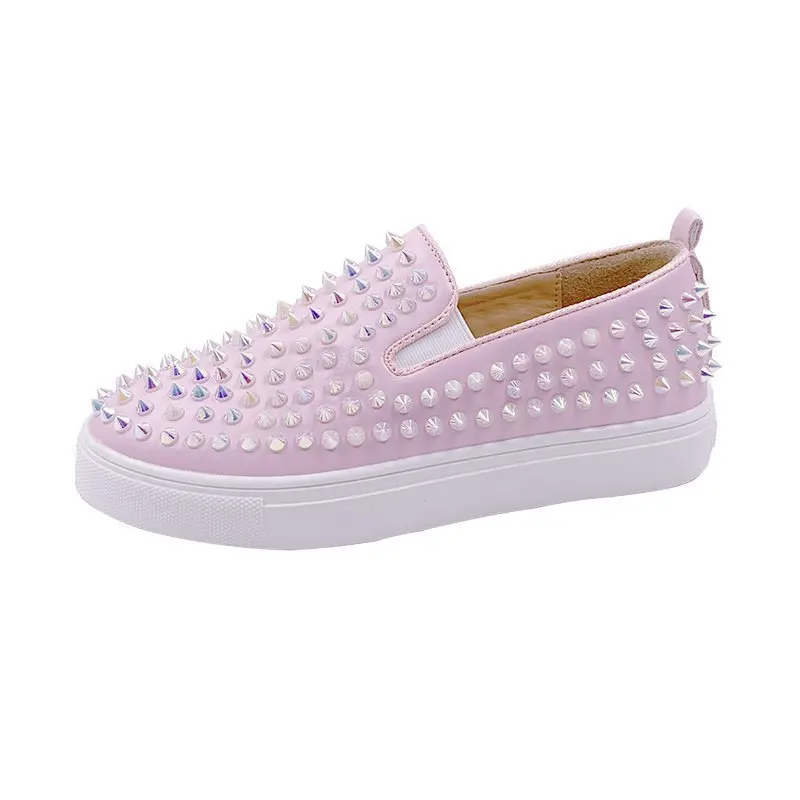 

2020 Pink fashion Women Spikes Loafers Flat Rivets Slip on Shoes Women's causal Flats shoes women ladies casual