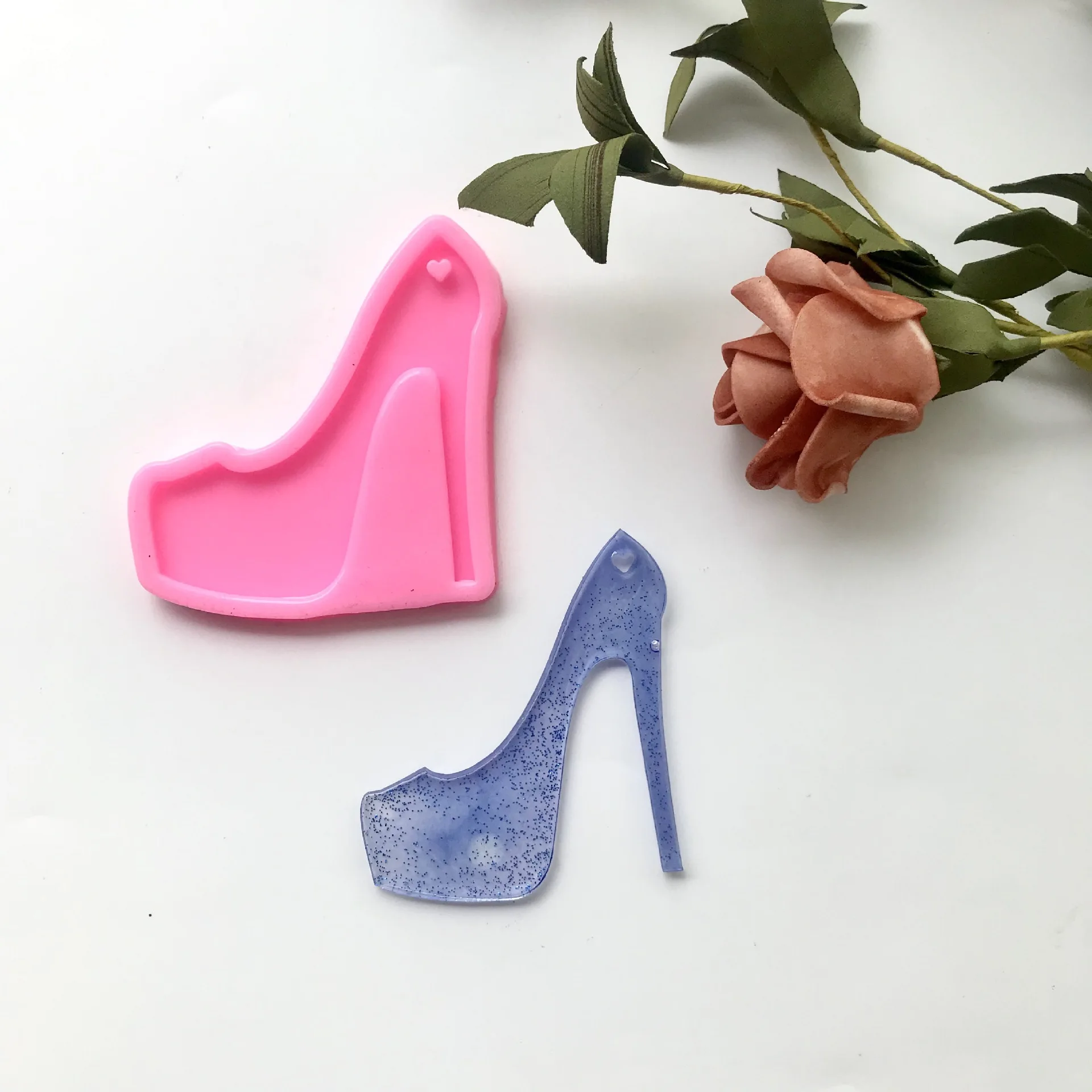 

0609 DIY Crystal Epoxy High Heels Keychain Silicone Mould Pendant Pendant Resin Mould, Pink