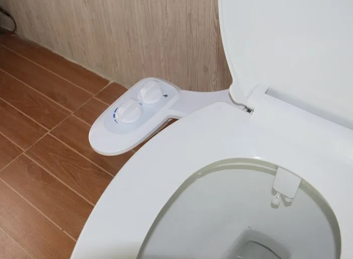 2017 New Design Plastic Quoss Mechanical Intelligent Bidet With Double Nozzles Buy Quoss Bidet