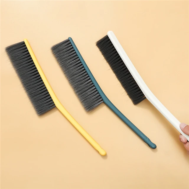 

Simple And Multifunctional Long-handled Dust Removal Brush Anti-static Bed Brush Household Cleaning Tool, As show