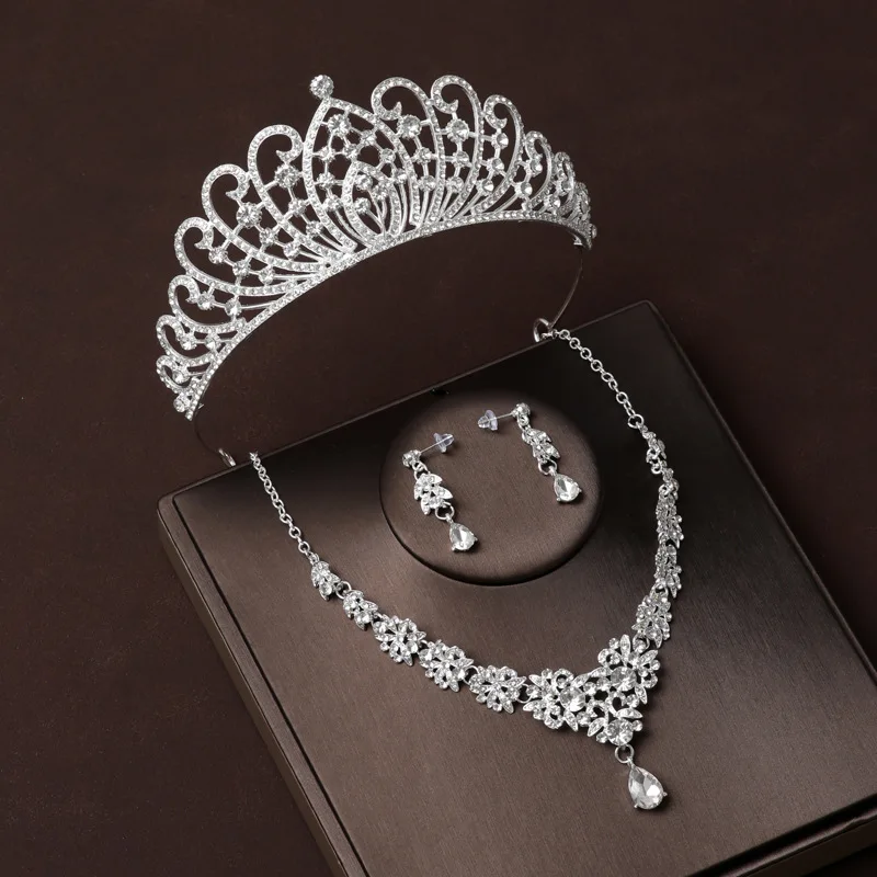 New Bridal Fashion Simple Necklace Crown Three-piece Wedding Jewelry Sets