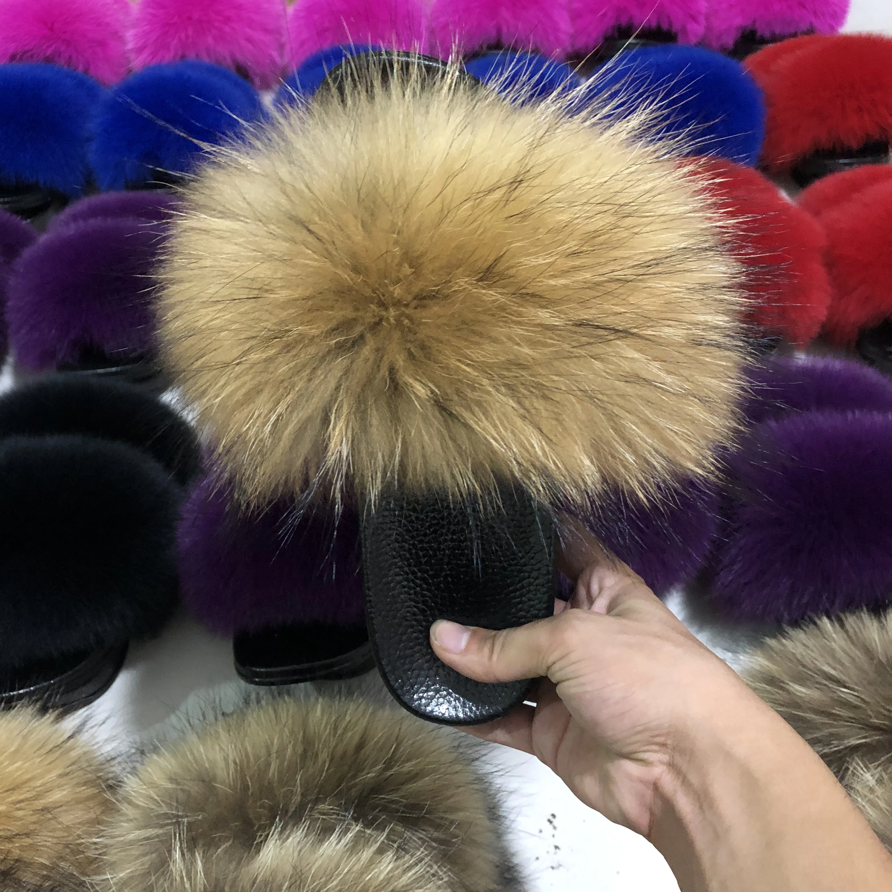 
Factory Direct Wholesale Quality Colorful Fur Sliders Factory Price real fox fur slippers fur slides 