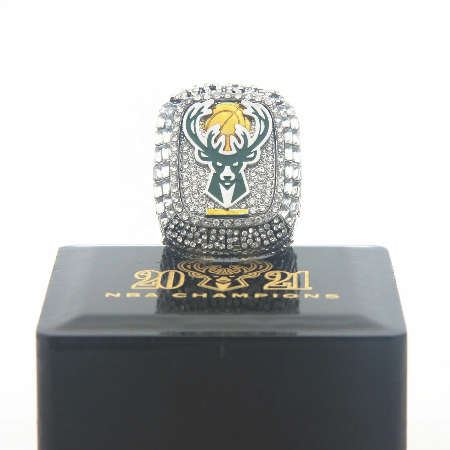 

Linghu Custom Men Youth Sports Basketball Replica Rings Display Gift Box 2021 Milwaukee Bucks Championship Ring, Picture shows