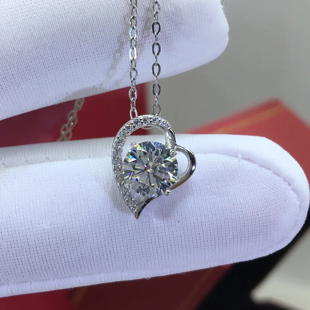 

925 Sterling Silver Passed Diamond Test 1 Carat D Color VVS1 Moissanite Fall in Love Heart Pendant Necklace Women Luxury Jewelry